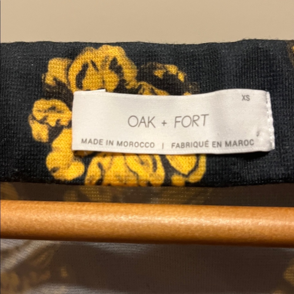 OAK + FORT Black and Gold Floral Dress a185 - Picture 2 of 4